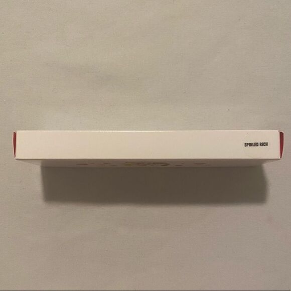 NIB MAC Archie’s Girls Eyeshadow Palette in “Spoiled Rich” - Picture 6 of 6